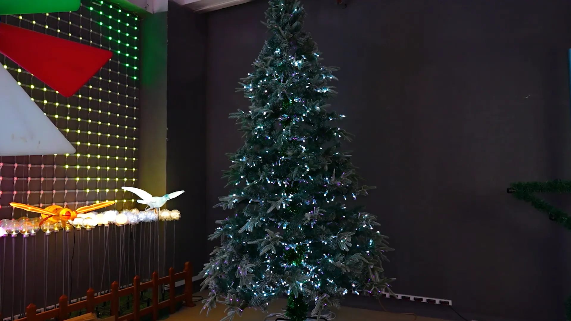 Christmas Tree Light Display video thumbnail