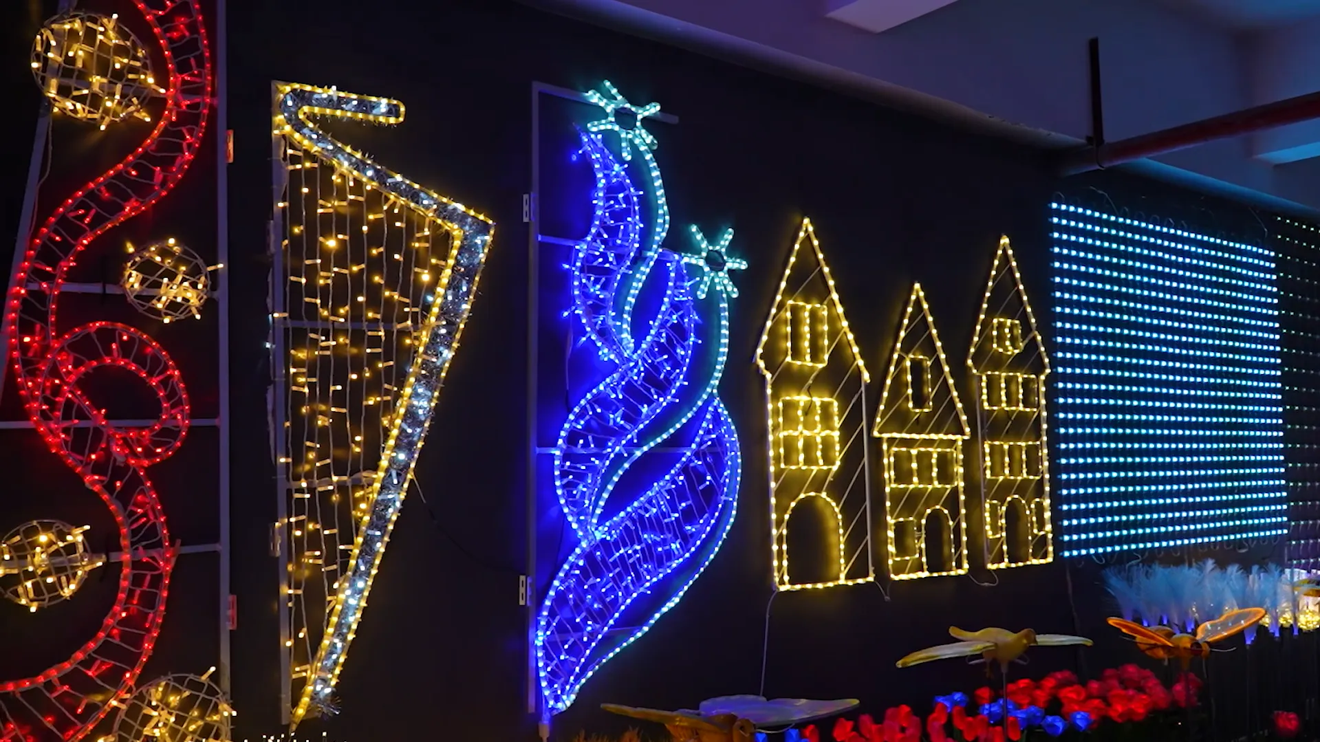Outdoor Decorative Lighting Showroom Display video thumbnail